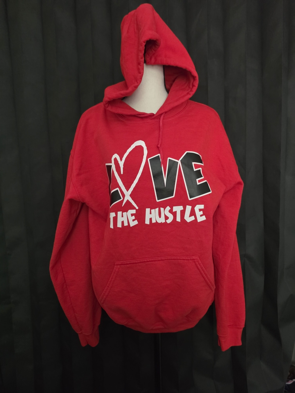 Red Gildan Love The Hustle Graphic Hoodie Sweatshirt Medium